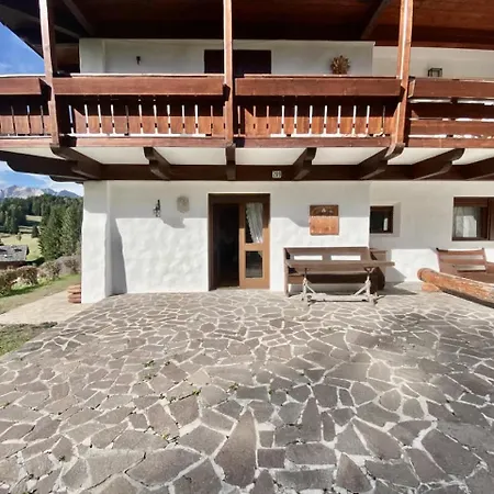 Apartament Charming Ground Floor Flat With Mountain Views Cortina dʼAmpezzo
