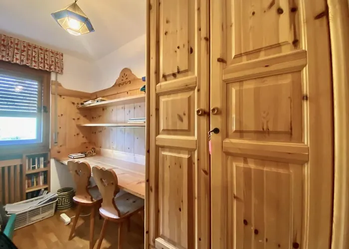 Charming Ground Floor Flat With Mountain Views * Cortina dʼAmpezzo