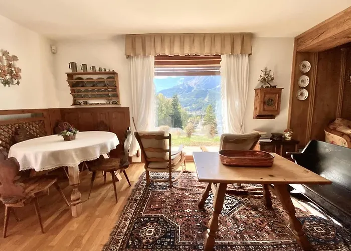 Charming Ground Floor Flat With Mountain Views Cortina dʼAmpezzo